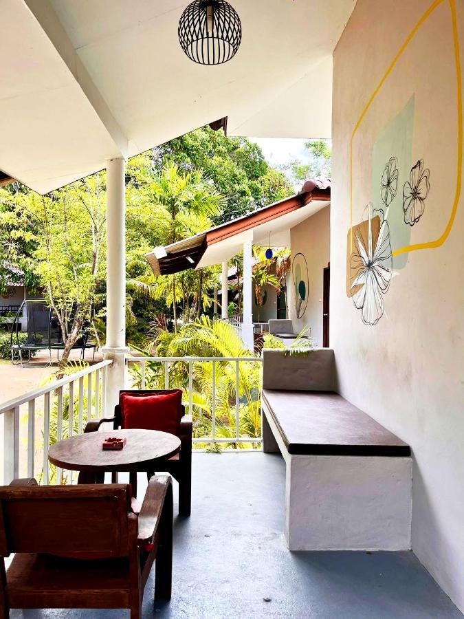 สบาย เบย์ รีสอร์ท บ้านใต้ ภายนอก รูปภาพ